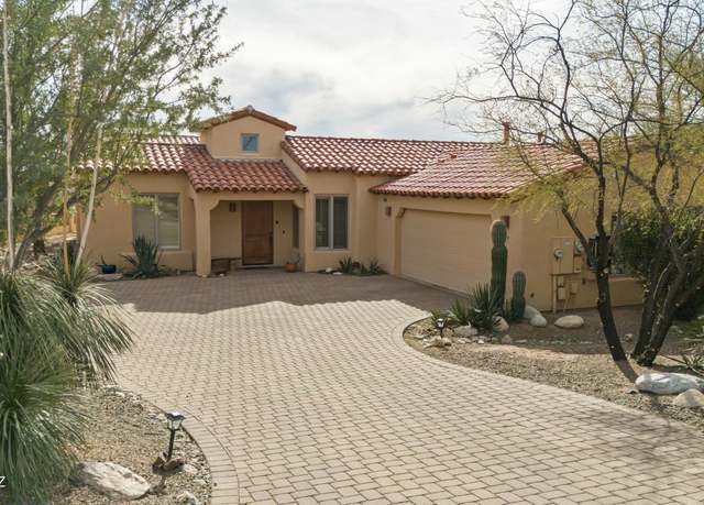 Property at 777 W Placita El Cueto, Green Valley, AZ 85622, 3 beds, 3.5 baths