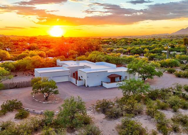 Property at 5440 E Fort Lowell Rd, Tucson, AZ 85712, 3 beds, 2.5 baths