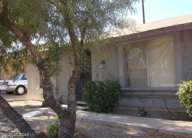 Property at 2530 W Vereda De La Manana, Tucson, AZ 85746, 2 beds, 1 bath