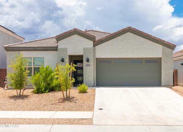 Property at 12734 E Russo Dr, Vail, AZ 85641, 4 beds, 2 baths