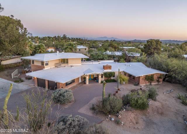 Property at 1115 W Santo Domingo Cir, Tucson, AZ 85704, 7 beds, 4 baths