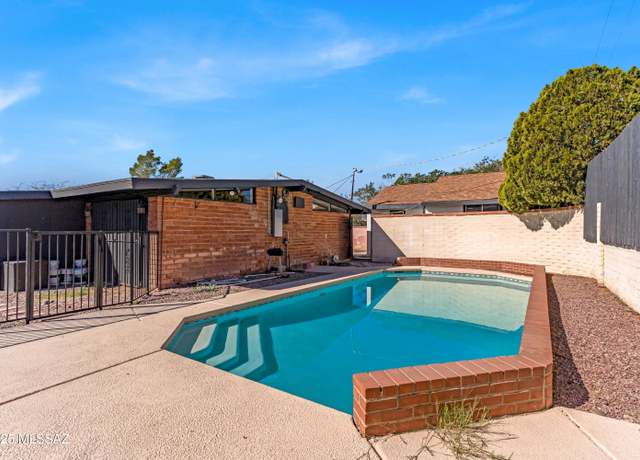 Property at 6933 E Bonnie Brae Dr, Tucson, AZ 85710, 4 beds, 3 baths