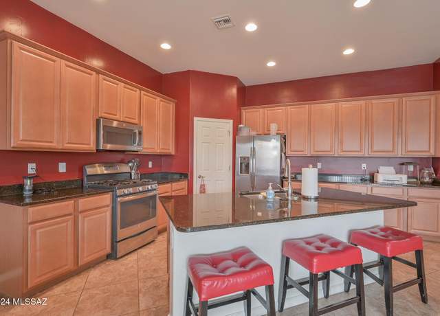 Property at 7115 W Fall Haven Way, Tucson, AZ 85757, 4 beds, 2 baths
