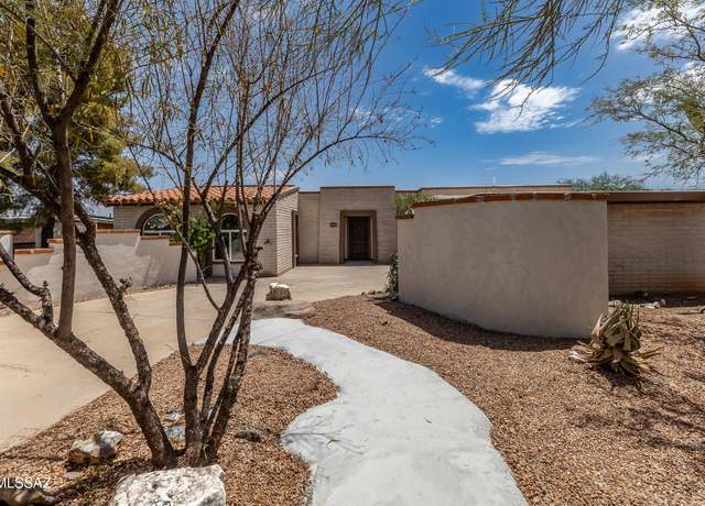 Property at 8771 E Old Spanish Trl, Tucson, AZ 85710, 3 beds, 2 baths