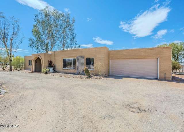 Property at 8455 N La Oesta Ave, Tucson, AZ 85704, 5 beds, 3.5 baths