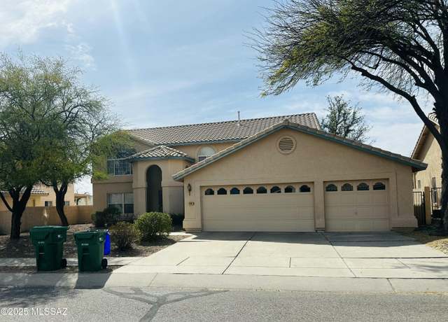 Property at 12487 N Wayfarer Way, Oro Valley, AZ 85755, 5 beds, 3 baths