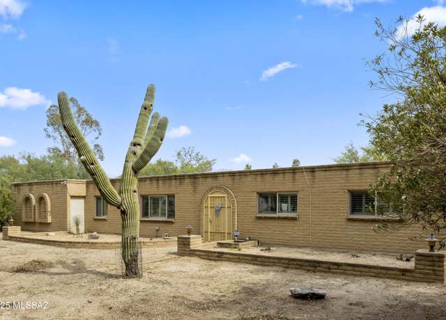 Property at 11202 E Chuckwagon Cir, Tucson, AZ 85749, 3 beds, 2 baths