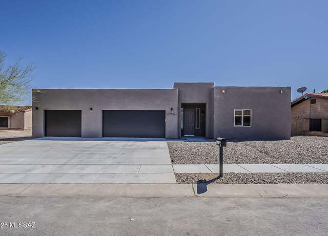 Property at 121 W Calle Escudilla, Green Valley, AZ 85614, 3 beds, 2 baths