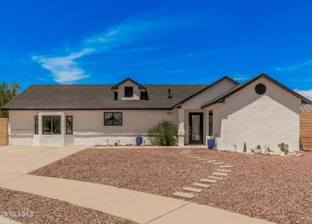 Property at 4924 W Manatee Dr, Tucson, AZ 85742, 3 beds, 2 baths