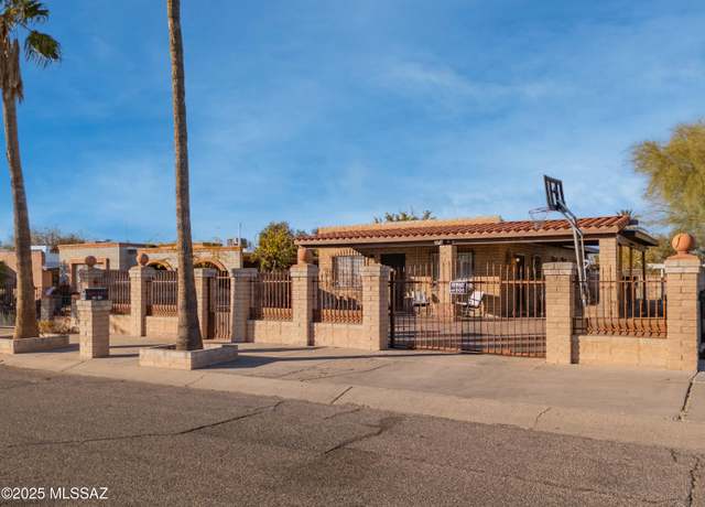 Property at 1410 W Sonora St, Tucson, AZ 85745, 3 beds, 2 baths