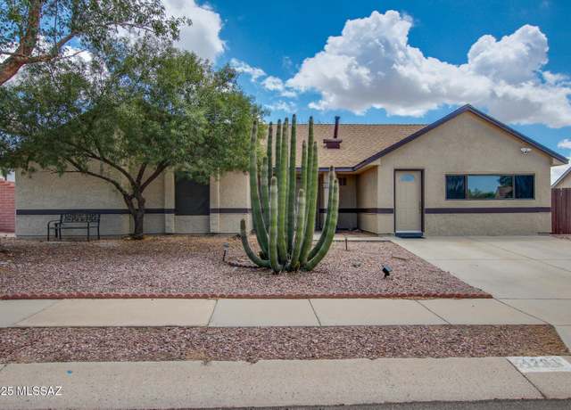 Property at 4761 W Waterbuck Dr, Tucson, AZ 85742, 3 beds, 2 baths