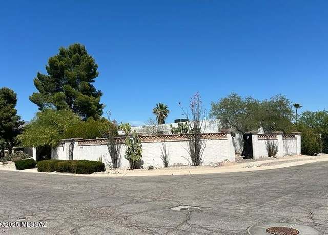 Property at 1302 N Avenida Marlene, Tucson, AZ 85715, 5 beds, 3 baths