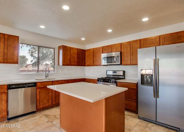 Property at 3460 W Sky Ridge Loop, Tucson, AZ 85742, 3 beds, 2.5 baths