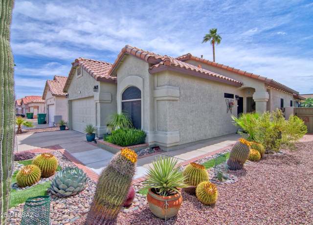 Property at 7956 N Panamint Dr, Tucson, AZ 85743, 4 beds, 3 baths