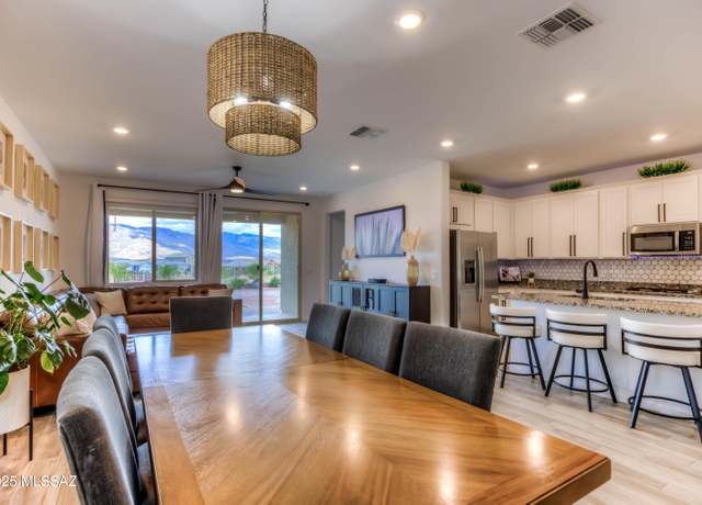 Property at 7965 S Bonanza Park Dr, Tucson, AZ 85747, 4 beds, 2.5 baths