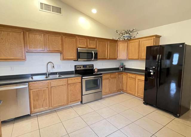 Property at 115 W Birdman Dr, Tucson, AZ 85705, 2 beds, 2 baths