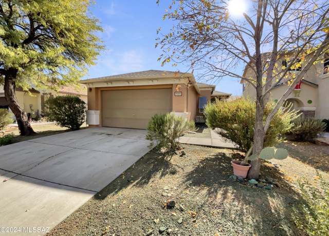 Property at 8401 W Redshank Dr, Tucson, AZ 85757, 4 beds, 2 baths