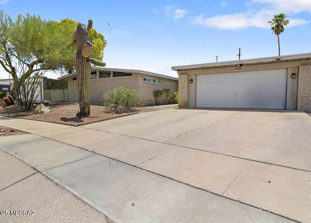 Property at 8908 E Maple Leaf Dr, Tucson, AZ 85710, 3 beds, 2 baths