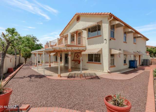 Property at 10601 N Camino Rosas Nuevas, Oro Valley, AZ 85737, 4 beds, 2.5 baths