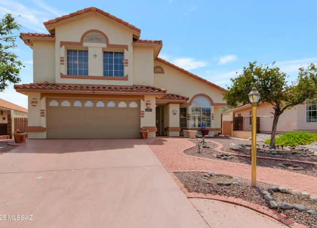 Property at 10601 N Camino Rosas Nuevas, Oro Valley, AZ 85737, 4 beds, 2.5 baths