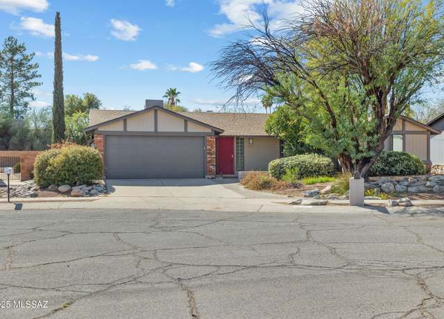 Property at 10044 E Hawthorne St, Tucson, AZ 85748, 3 beds, 2 baths