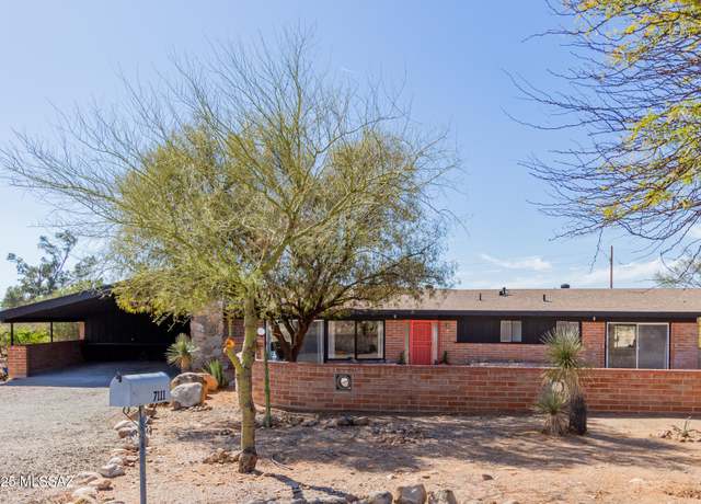 Property at 7111 N Edgewood Pl, Tucson, AZ 85704, 3 beds, 2 baths