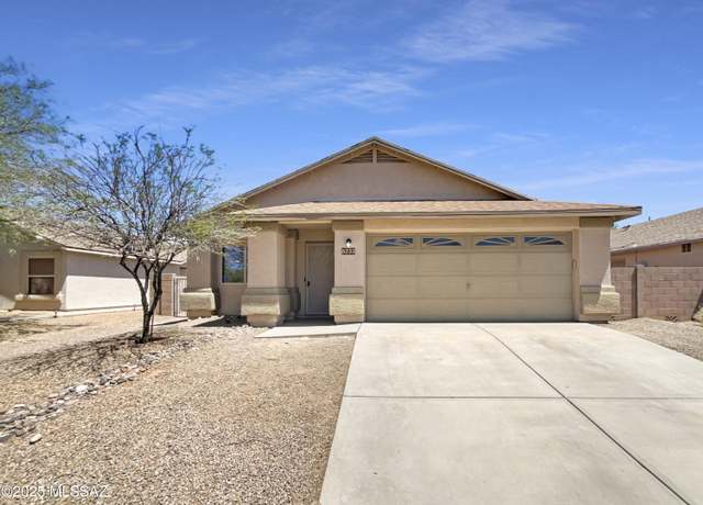 Property at 8233 E Sundew Dr, Tucson, AZ 85710, 3 beds, 2 baths