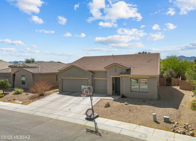 Property at 1020 E Wiley Squirrel Ln, Sahuarita, AZ 85629, 4 beds, 2.5 baths
