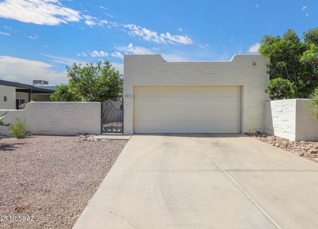 Property at 2431 W Tucana St, Tucson, AZ 85745, 2 beds, 2 baths
