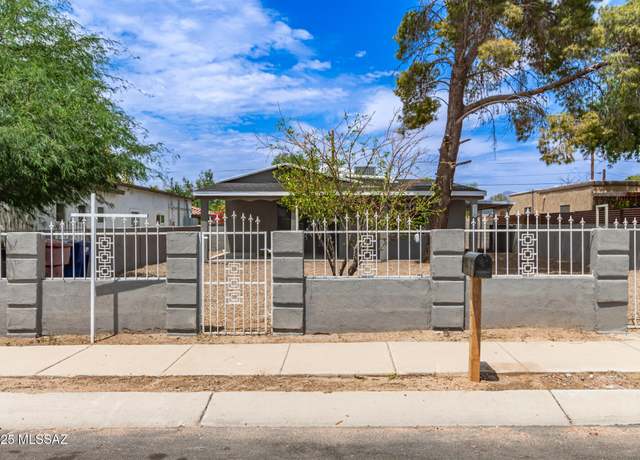 Property at 814 W Jacinto St, Tucson, AZ 85705, 3 beds, 2 baths