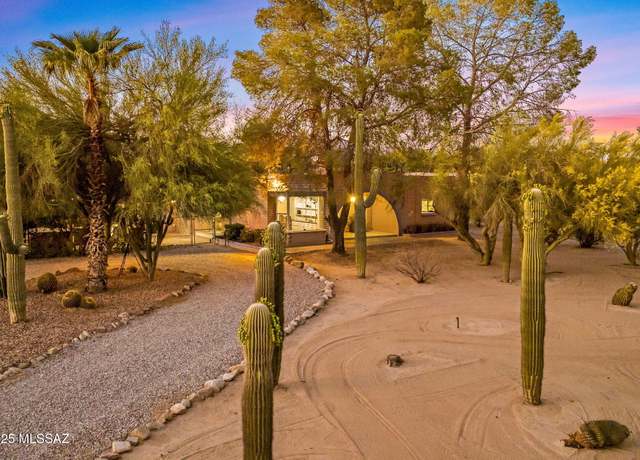Property at 6070 W Desert Marigold Ln, Tucson, AZ 85742, 6 beds, 3.5 baths
