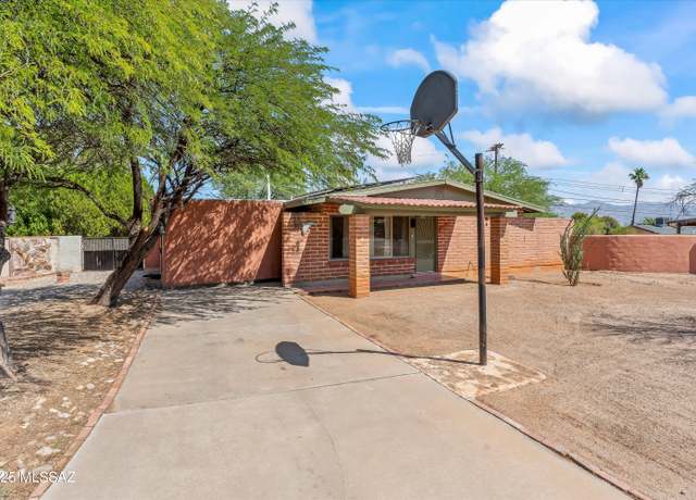 Property at 7317 E Calle Arturo, Tucson, AZ 85710, 3 beds, 2 baths