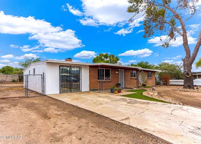 Property at 4910 N Gold Ave, Tucson, AZ 85705, 3 beds, 2 baths