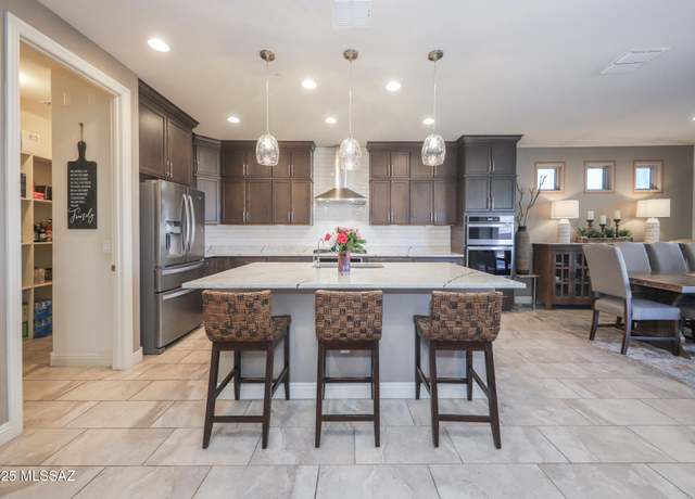 Property at 13305 E Barcel Way, Tucson, AZ 85747, 4 beds, 2.5 baths