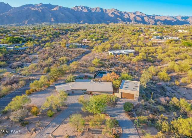 Property at 4925 E Calle Barril, Tucson, AZ 85718, 3 beds, 2.5 baths