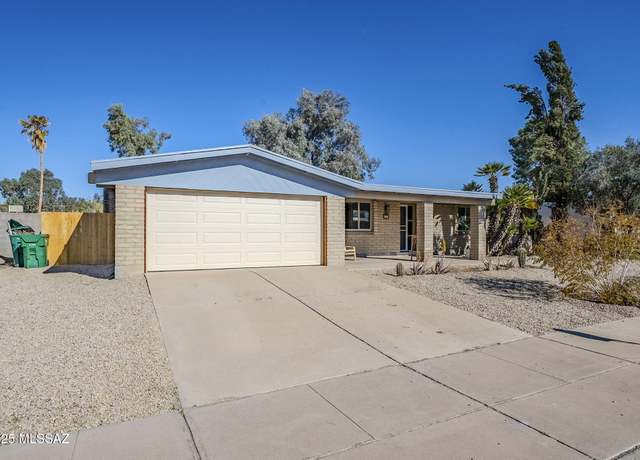 Property at 7881 N Casimir Pulaski Ave, Tucson, AZ 85741, 3 beds, 2 baths