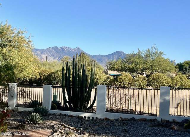 Property at 1011 N Placita Yoas, Green Valley, AZ 85614, 3 beds, 3 baths
