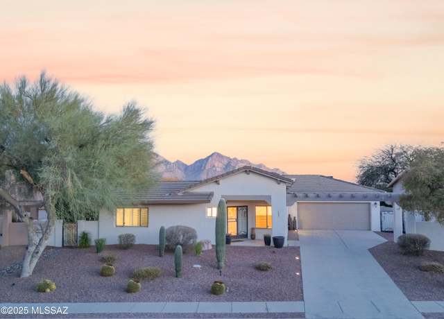 Property at 449 W Sunview Dr, Oro Valley, AZ 85755, 4 beds, 3 baths
