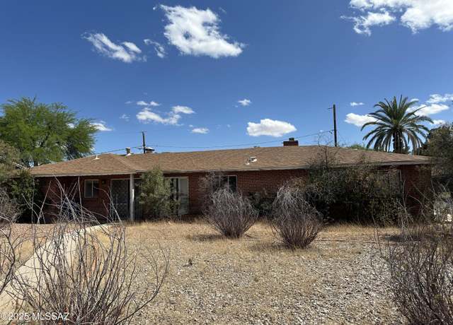 Property at 5324 E 8th St, Tucson, AZ 85711, 3 beds, 2 baths