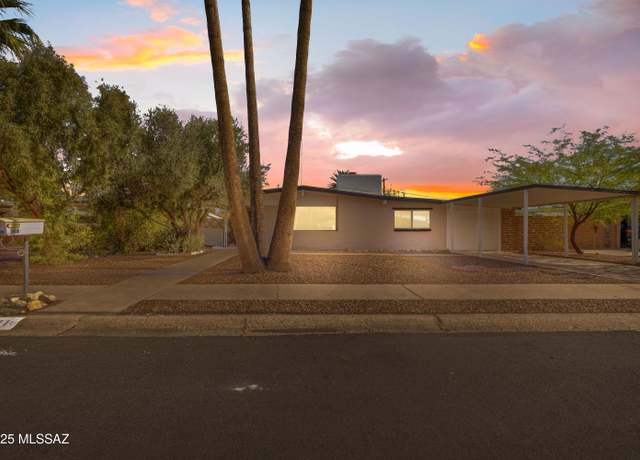 Property at 5541 E Mabel St, Tucson, AZ 85712, 3 beds, 2 baths