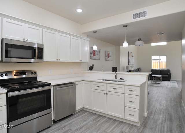 Property at 3727 E Mondego Ct, Tucson, AZ 85716, 3 beds, 3 baths
