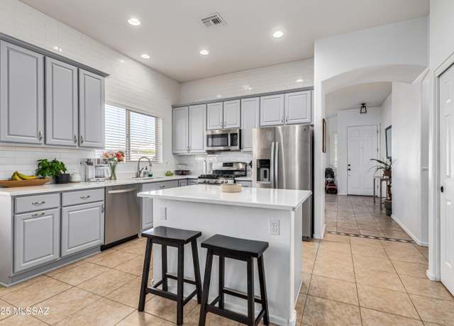 Property at 8919 N Treasure Mountain Dr, Tucson, AZ 85742, 3 beds, 2 baths