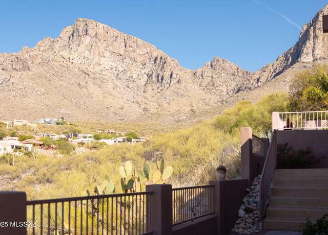 Property at 10126 N Bighorn Butte Dr, Oro Valley, AZ 85737, 2 beds, 2.5 baths