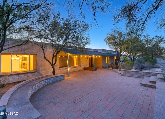 Property at 6821 N Skyway Dr, Tucson, AZ 85718, 4 beds, 2.5 baths
