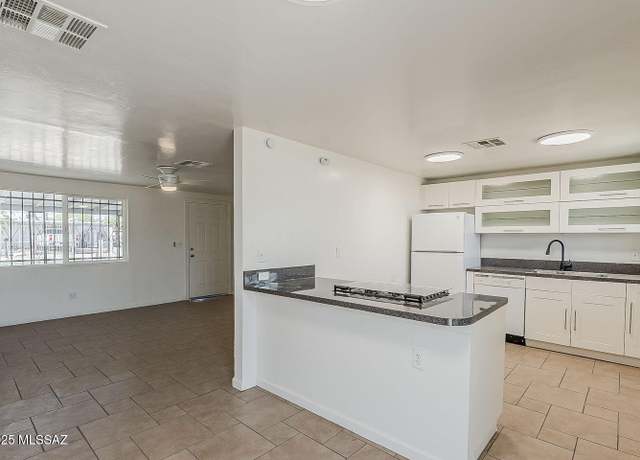 Property at 1673 W Circle B Dr, Tucson, AZ 85713, 3 beds, 1 bath