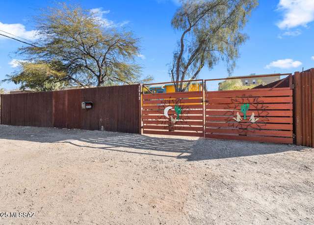 Property at 2832 N Park Ave, Tucson, AZ 85719, 3 beds, 2 baths