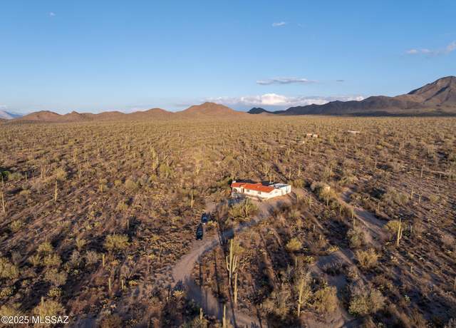 Property at 5730 N Tula Ln, Tucson, AZ 85743, 3 beds, 2 baths