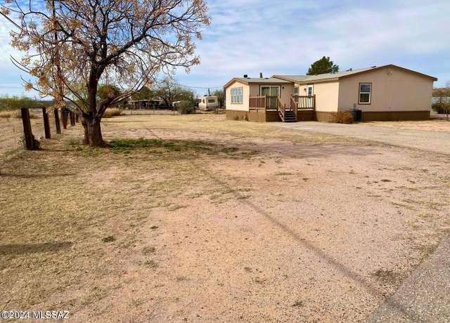 Property at 4410 W Elvado Rd, Tucson, AZ 85746, 3 beds, 2 baths