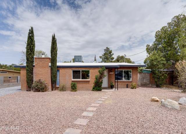 Property at 2026 N Rosemary Dr, Tucson, AZ 85716, 3 beds, 2 baths