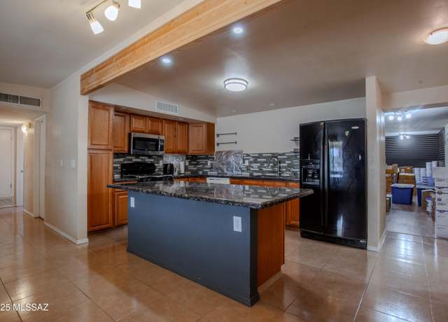 Property at 4420 W Ina Rd, Tucson, AZ 85741, 3 beds, 2 baths